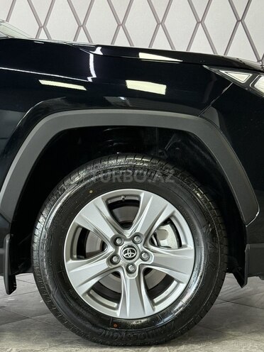 Toyota RAV4-13