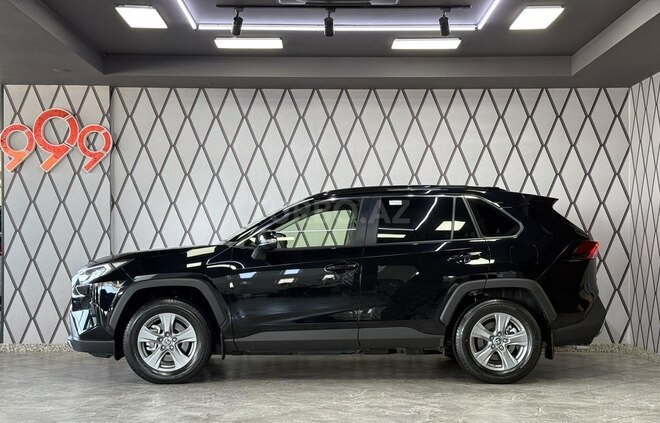 Toyota RAV4-6