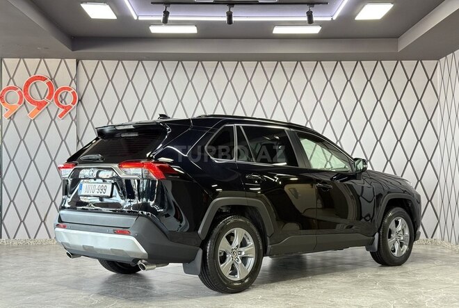 Toyota RAV4-5