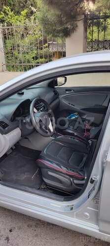 Hyundai Accent-8