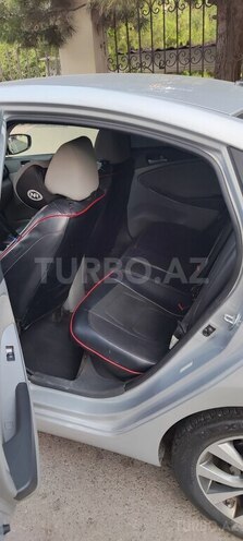 Hyundai Accent-9