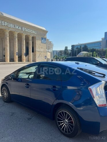 Toyota Prius-3