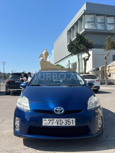 Toyota Prius-1