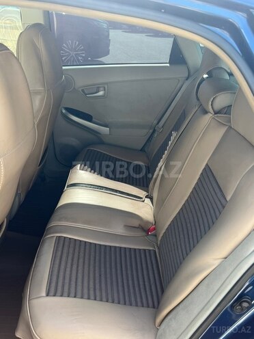 Toyota Prius-6