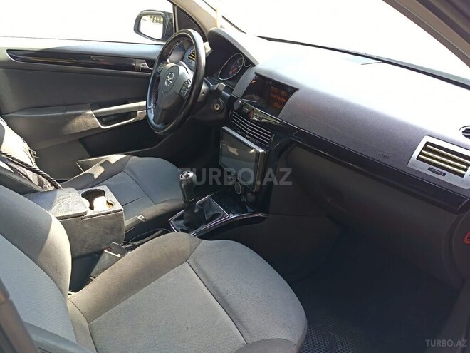 Opel Astra-7
