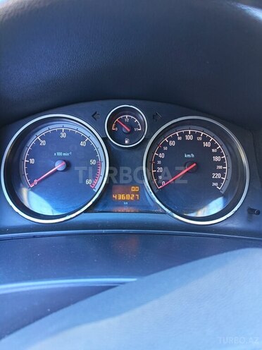 Opel Astra-11