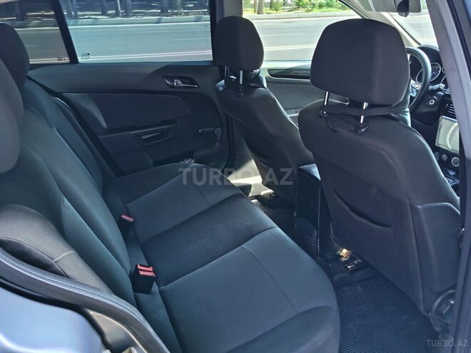 Opel Astra-8