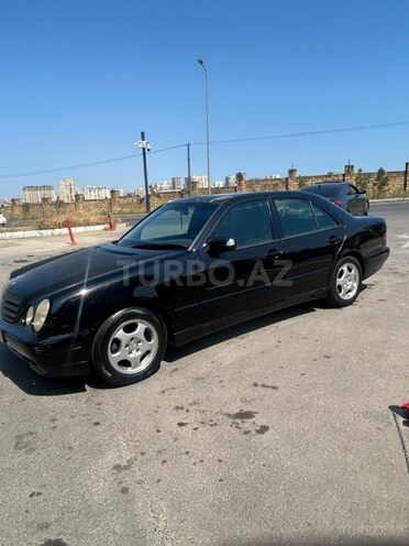Mercedes E 220-2