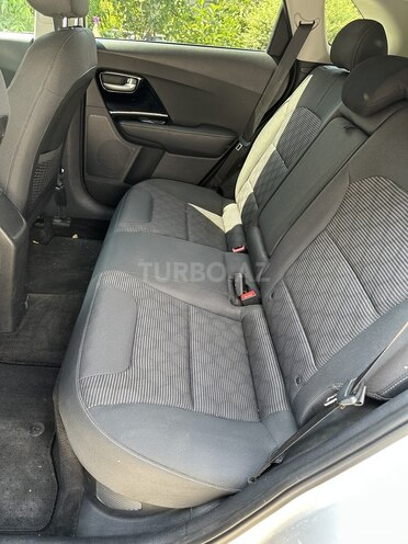 Kia Niro-16