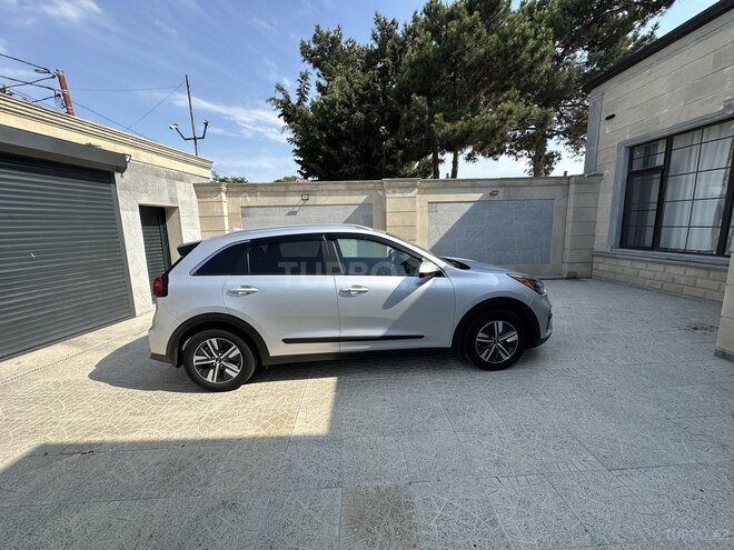 Kia Niro-5