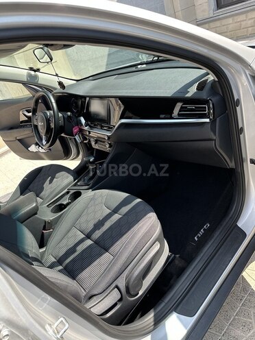Kia Niro-11