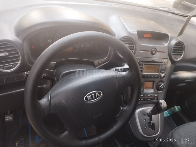 Kia Carens-5