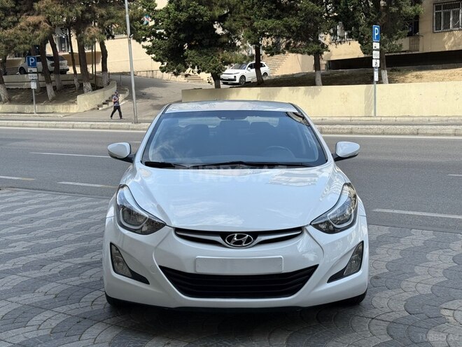 Hyundai Elantra-6