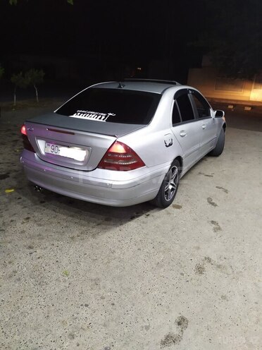 Mercedes C 200-2