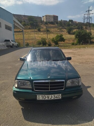 Mercedes C 220-1