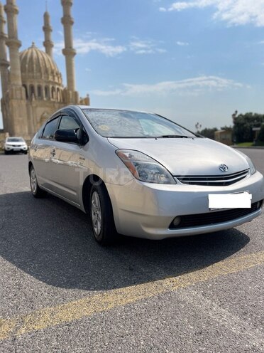 Toyota Prius-2