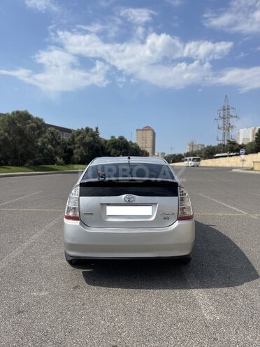 Toyota Prius-3