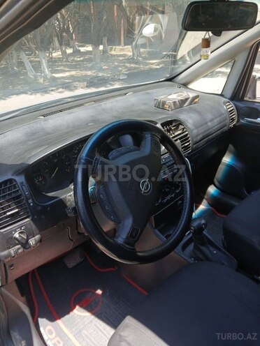 Opel Zafira-6