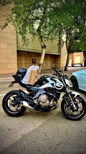 CFMOTO 650 NK-1