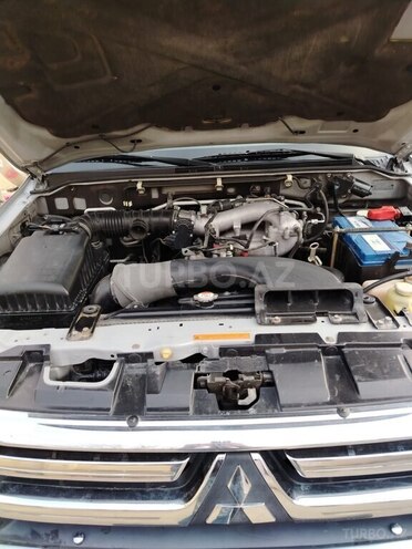 Mitsubishi Pajero-14