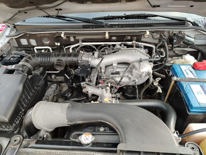 Mitsubishi Pajero-17