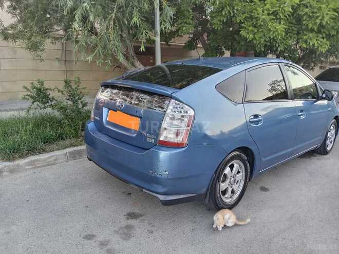 Toyota Prius-5