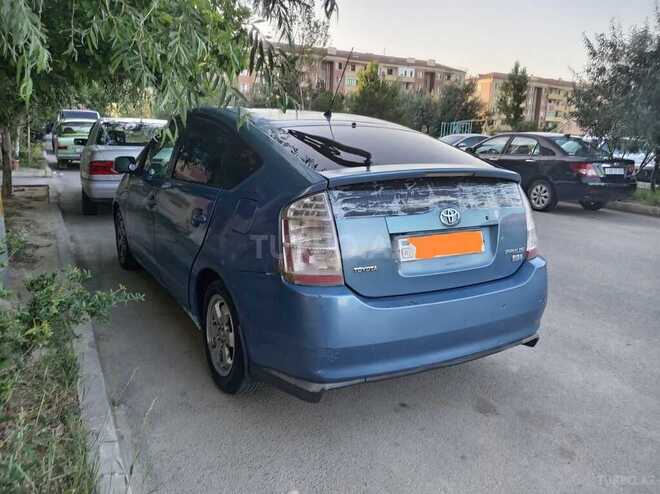 Toyota Prius-4