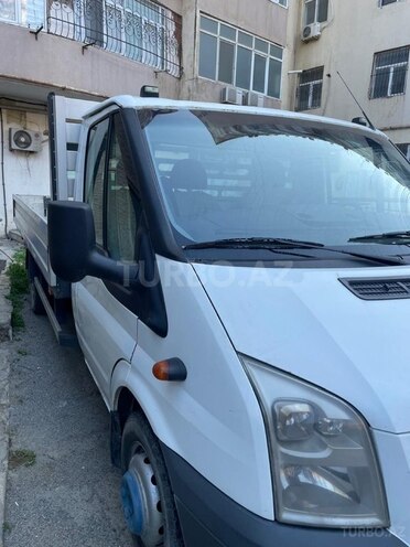 Ford Transit-7