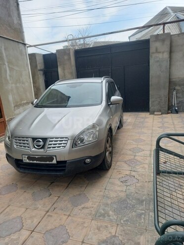 Nissan Qashqai-1