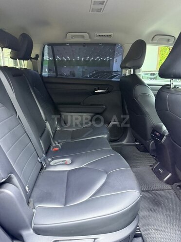 Toyota Highlander-6