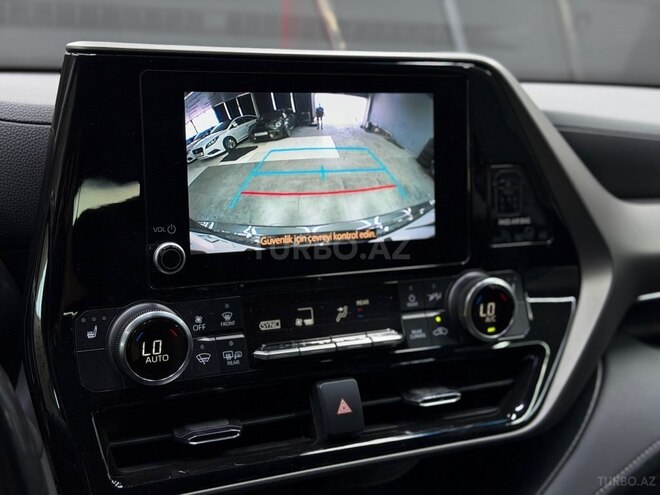 Toyota Highlander-12