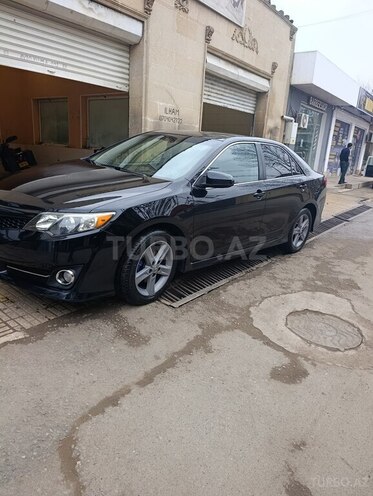 Toyota Camry-3