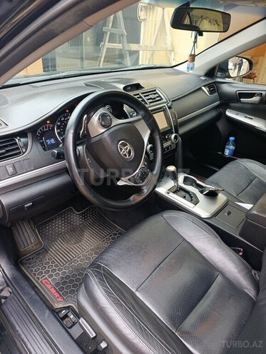 Toyota Camry-7