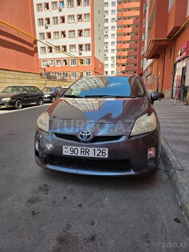Toyota Prius-1