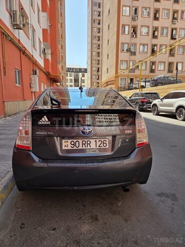 Toyota Prius-2
