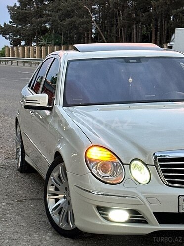 Mercedes E 350-21