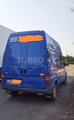 Ford Transit-2