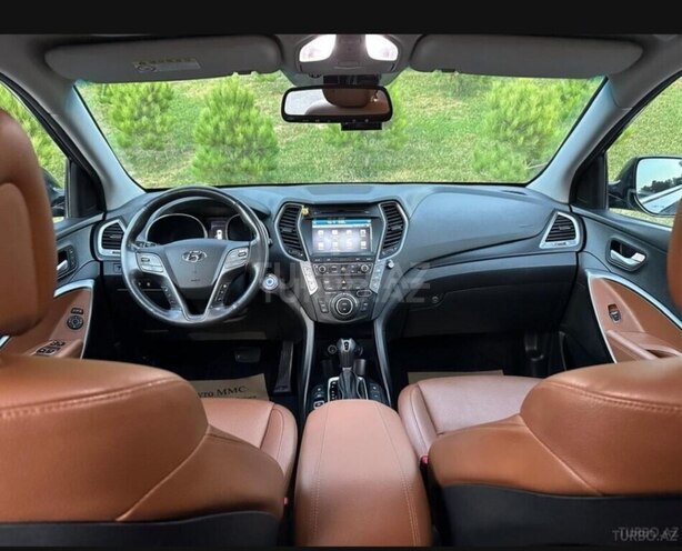 Hyundai Santa Fe-12