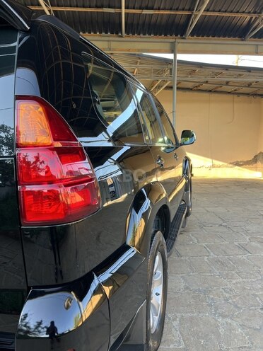 Toyota Land Cruiser Prado-6