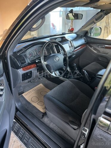 Toyota Land Cruiser Prado-10