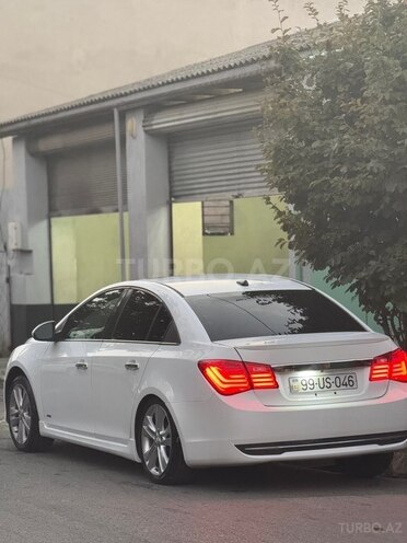 Chevrolet Cruze-13