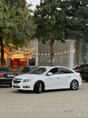 Chevrolet Cruze-12