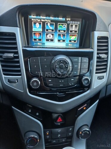 Chevrolet Cruze-19