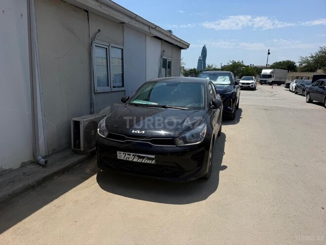 Kia Rio-1
