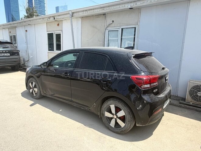 Kia Rio-3