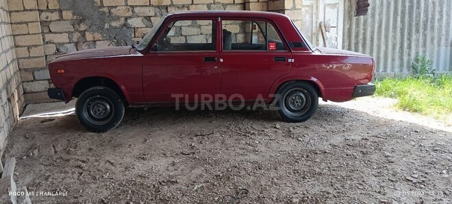 LADA (VAZ) 2107-2