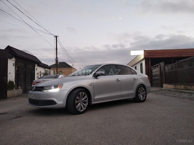 Volkswagen Jetta-14