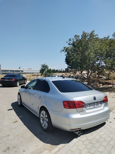 Volkswagen Jetta-20