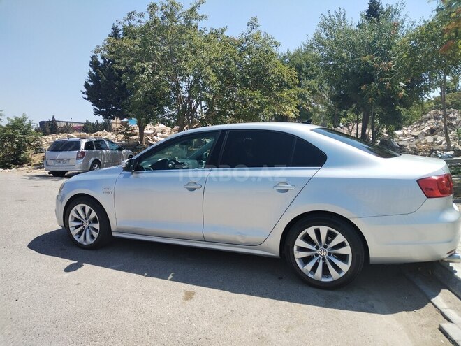 Volkswagen Jetta-19