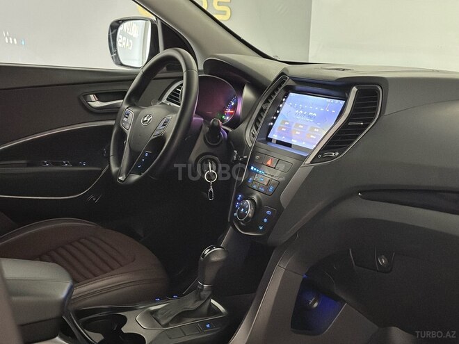 Hyundai Santa Fe-12